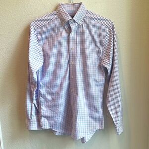 Vineyard Vines button down Excellent condition! White with pink & blue check  XS